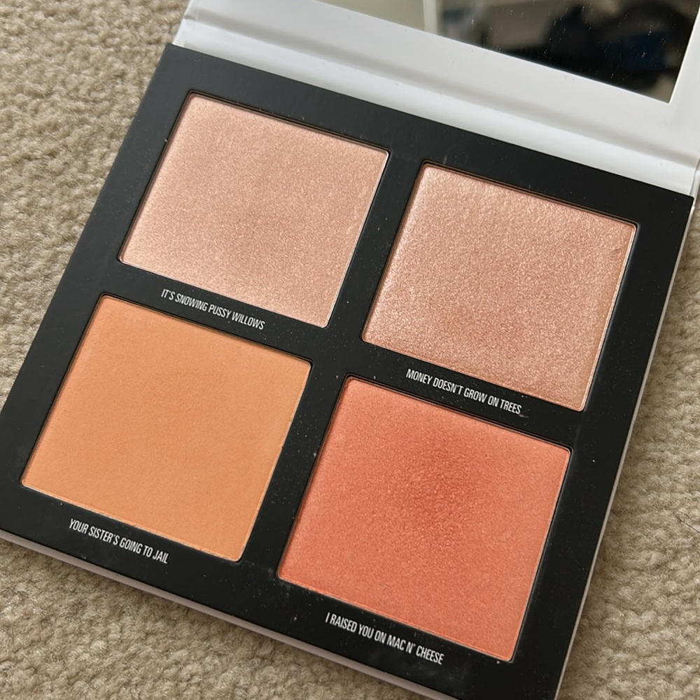 Kyle Jenner face palette